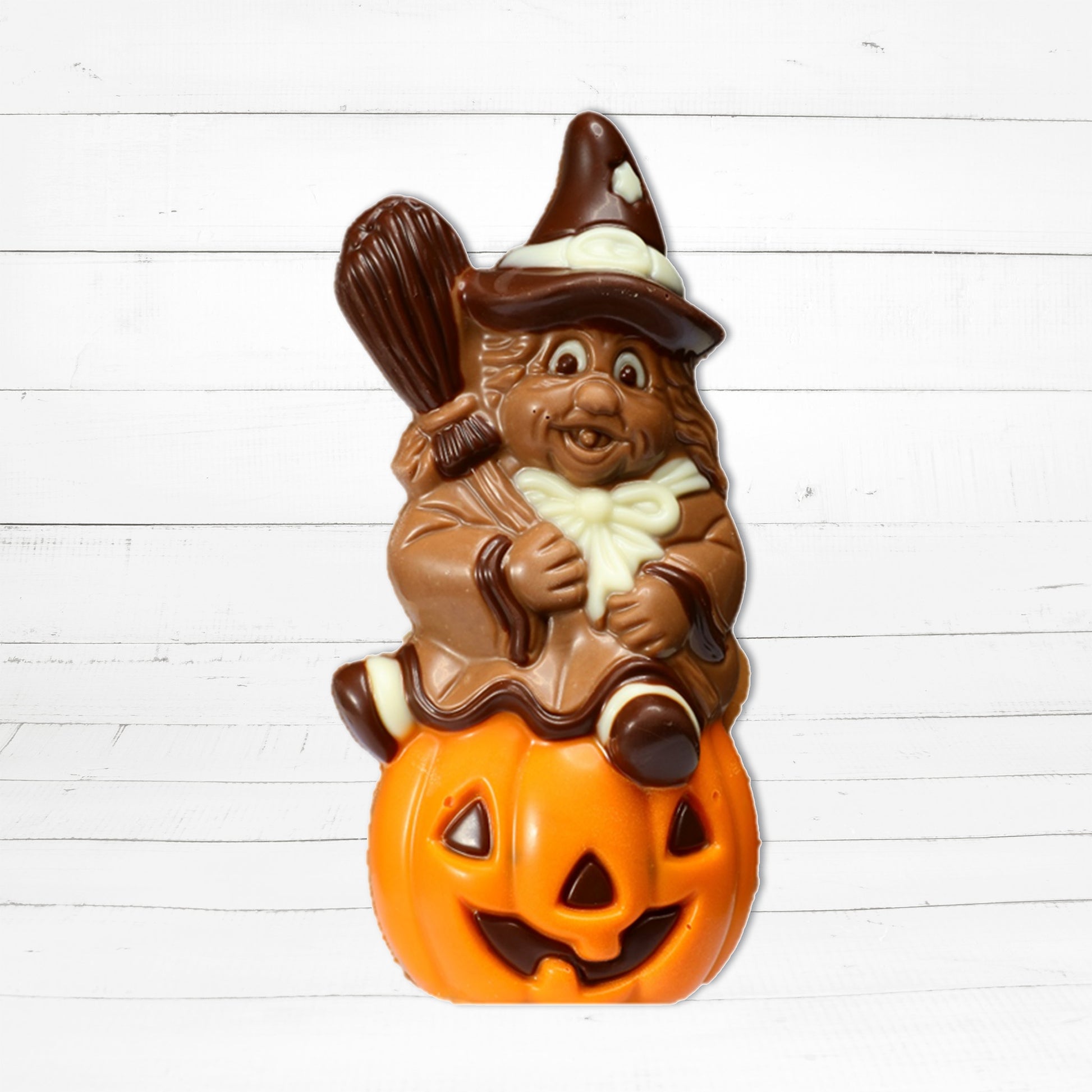 Halloween Hexe auf Kürbis, 100g - La Conditoria SEDRUN-SWITZERLAND® 