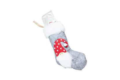 Weihnachtsstiefel gefüllt mit Bündner Törtli und Schoko-Chlaus